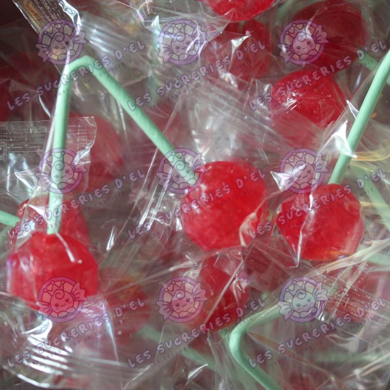 Sucette double cerise de la marque Crest, le bonbon à partager ou non