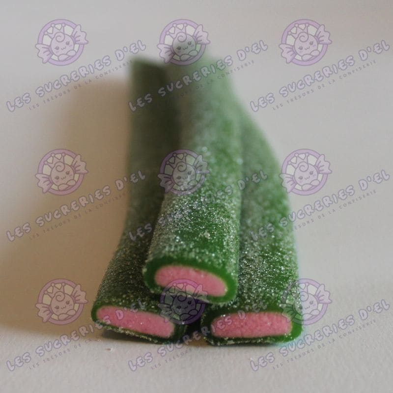 Jumbo pastèque acidulé Halal, maxi tube fourré au melon d'eau, un bonbon fruité et acidulé qui rappelle l'enfance.